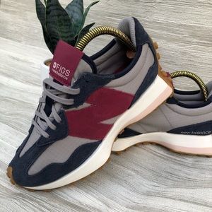 Women Figs New Balance 327. Size 6 1/2